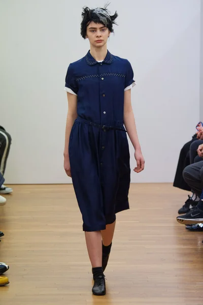 Look 18